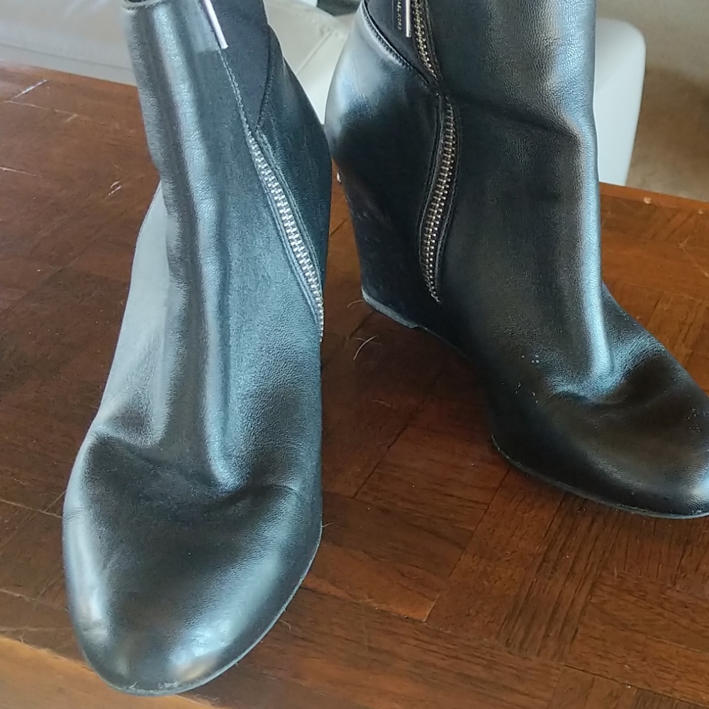 9.5 Michael Kors black leather boots